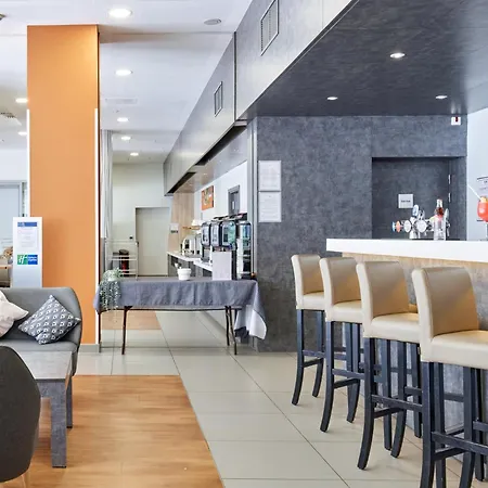 Express Centre By Ihg
