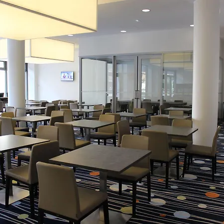 Express Centre By Ihg Hotel